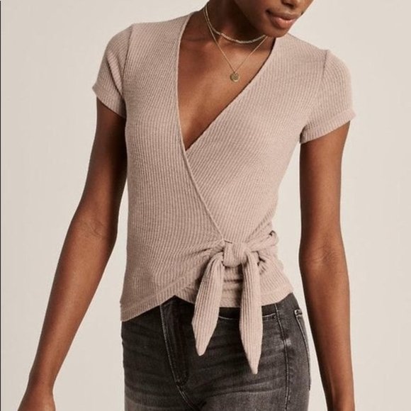 Abercrombie Wrap Front Tie Top - Picture 1 of 3